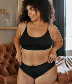 The Feel Free Adjustable Bralette - Sea Urchin -Summer Salt Swim Store 2 ModelBack 0e77945f f2ab 4050 ad77 6babac0a1ba8