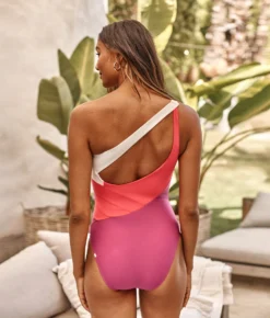 The Long Torso Sidestroke - Spritz & Summer Berry & White Sand -Summer Salt Swim Store 3 ModelFullBody 629e3e0c e056 4bb8 b702 5ef0ff5a0cc6