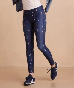 The Do-It-All High Rise 7/8 Leggings - Small Scatter Stars In Deep Sea 7 The Do-It-All High Rise 7/8 Leggings - Small Scatter Stars In Deep Sea -Summer Salt Swim Store Front Crop TheDo It AllHighRise78Leggings SmallScatterStarsinDeepSea