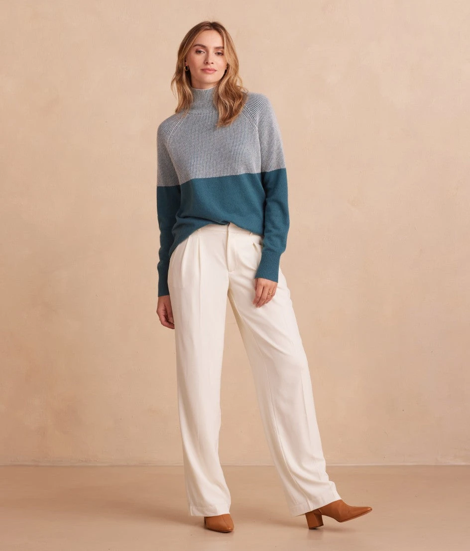 The Luxe Cashmere Blend Two-Tone Sweater - Venetian 3 The Luxe Cashmere Blend Two-Tone Sweater - Venetian - Image 3